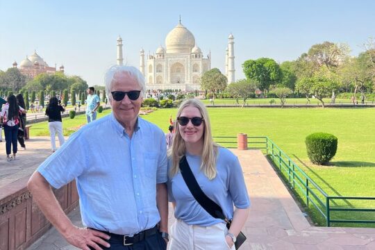 Luxury Sunrise Taj Mahal Tour by SUV Car From Delhi-All Inclusive